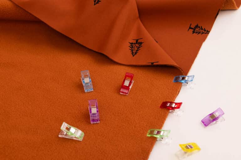 Klip nebo špendlík?